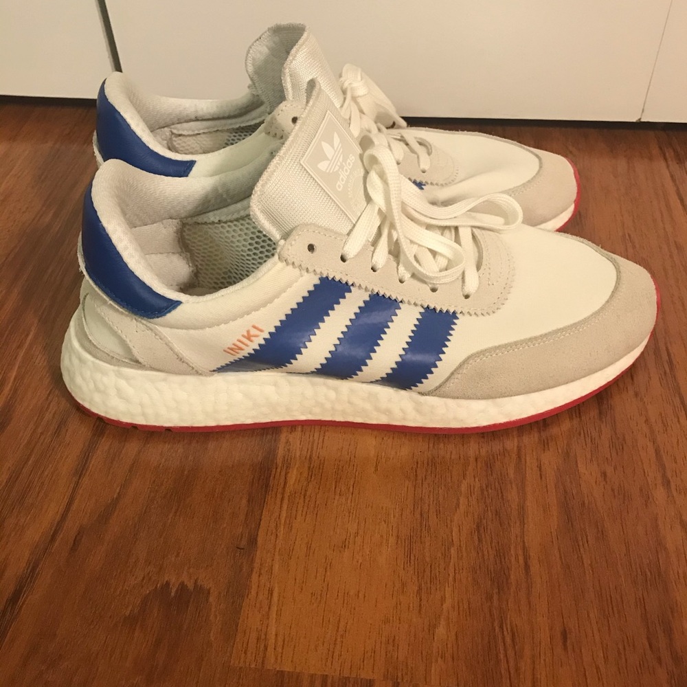Men’s adidas Iniki runner, size 10